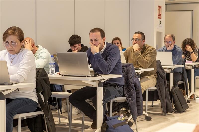 ÉXITO ROTUNDO: 100% DE APROBADOS EN EL CURSO NIVEL 1 DEL COLEGIO DE MEDIADORES DE SEGUROS DE VALENCIA